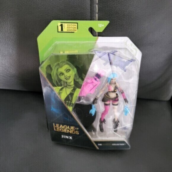 League of Legends Champion Collection Jinx Action Figure - Picture 8 of 9